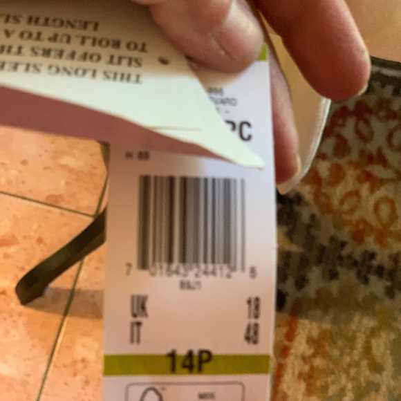 Brand New w/tags Suit Studio Size 14P Dress Suit New w/tags - Picture 9 of 16